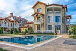 Luxury Villas Overview: Smart Home Technology, Privacy Features, and Investment Insights